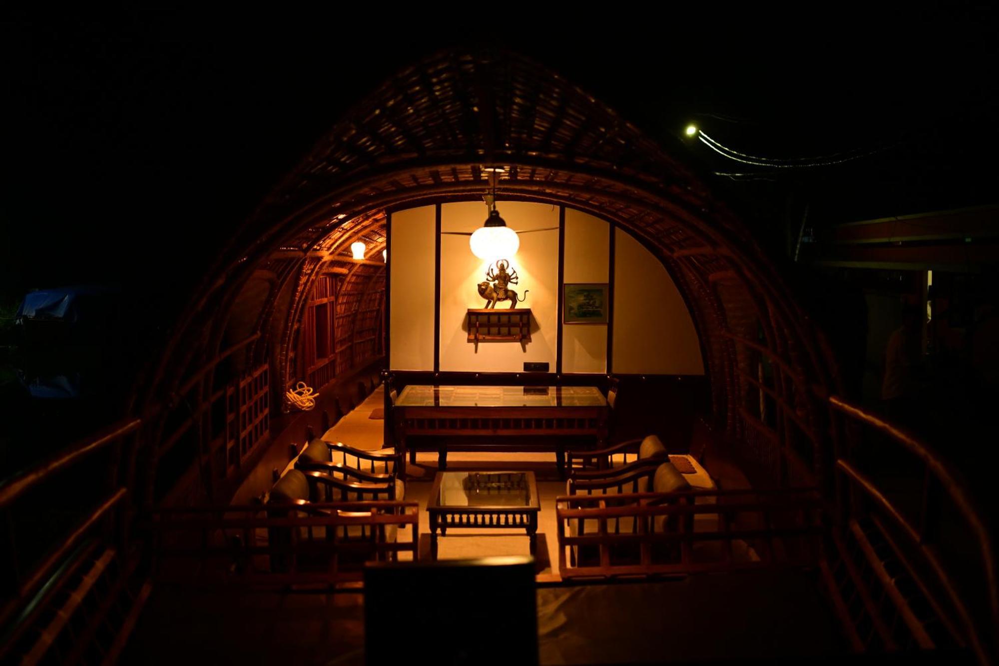 Hotel Thara'S Houseboat Alappuzha Zewnętrze zdjęcie
