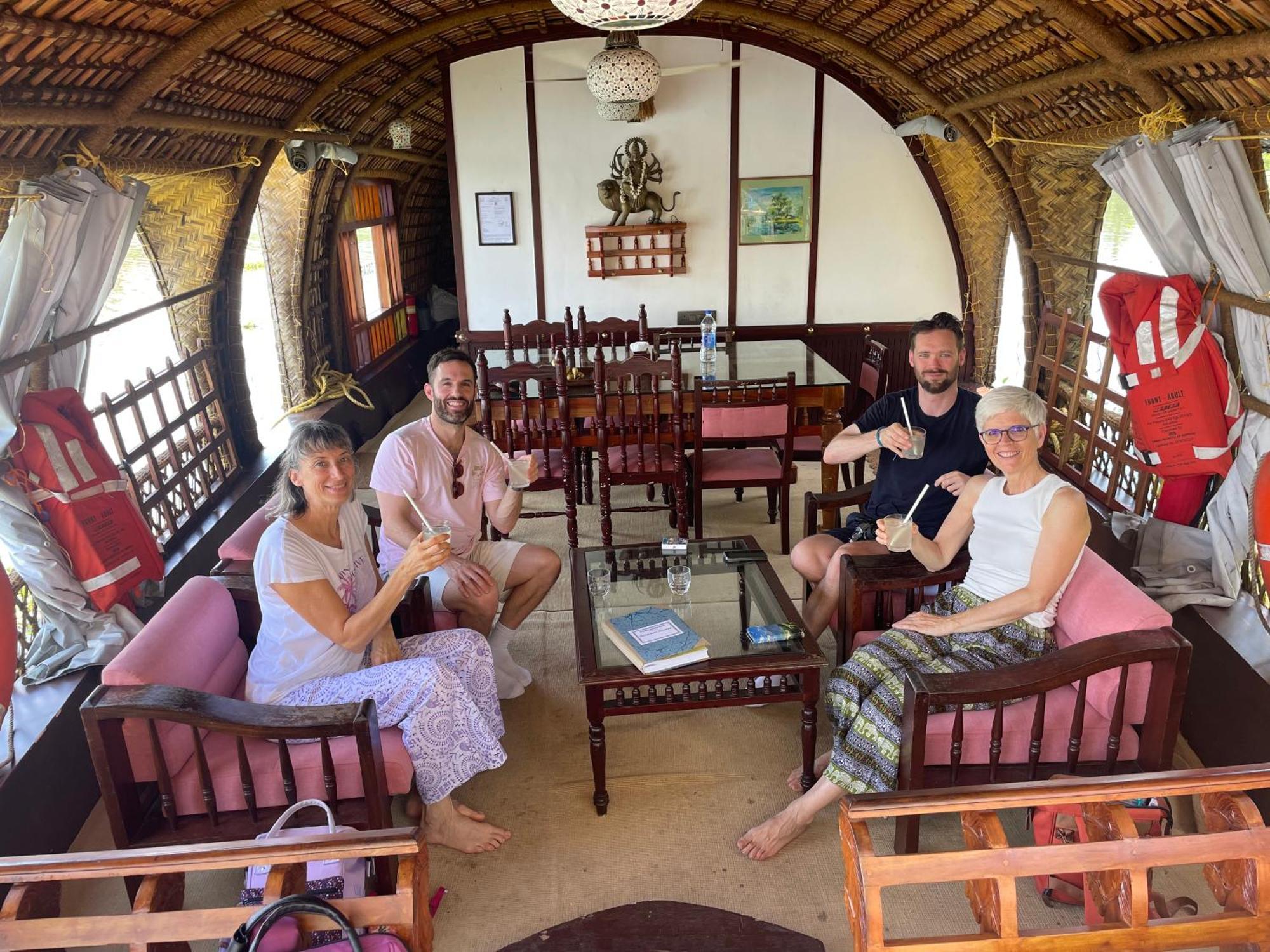 Hotel Thara'S Houseboat Alappuzha Zewnętrze zdjęcie